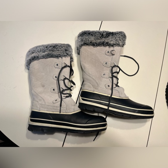 Khombu women’s 8 winter gray black white furry lined suede boots - Picture 1 of 7